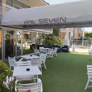 Seven Hotel