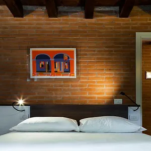 Antico Caminetto Biennale Apartment Venedig